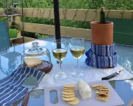 Sweetgrass Cottage, Ovid: Walk to Sheldrake Point Winery, Beach and Boat Launch Hotels in Ovid