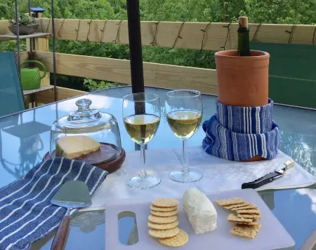 Sweetgrass Cottage, Ovid: Walk to Sheldrake Point Winery, Beach and Boat Launch