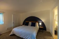 Adorable 2 bedroom condo near many amenities in Fiesta District of Mesa Az.