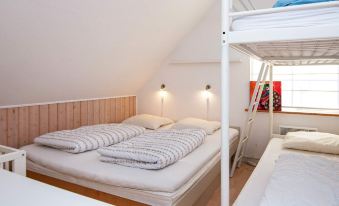 10 Person Holiday Home in Allingabro-by Traum