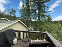 Beautiful RIVERFRONT studio apartment close to Glacier National Park!