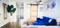 Beautiful Posh Condo Newly Renovated with King Bed
