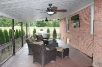 Beautiful Rustic Murfreesboro Home just minutes from I24, MTSU and more