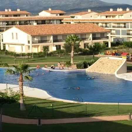 SENSATIONAL SEMI-DETACHED HOUSE TO RELEASE .... POOL OF 1.00 m2. WITH CIUCUITO SPA.