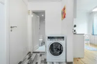 Luxury apARTment By The Sea + FREE PARKING+HBO+Netflix