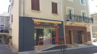 3 family apartments in the heart of the village