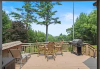 NEWLY RENOVATED! Lake George Mtn Retreat: BBQ, Firepit, 2-tiered Deck!