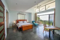 Outstanding ocean view, 4 bdr, jungle villa!