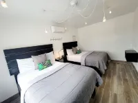 VILLA 181 "COZY FRONTBEACH HOUSE " 2 up to 6 Guest & PET FRIENDLY !!!