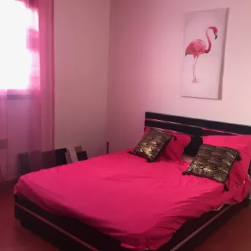 T2 air-conditioned - quiet - garden and private entrance -ST Aygulf - pets welcome.