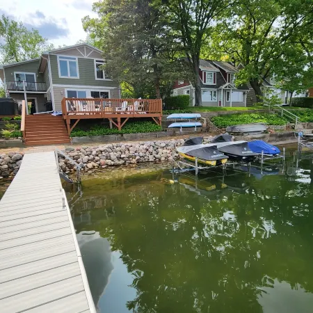 Bring the entire Family to Silver Lake!