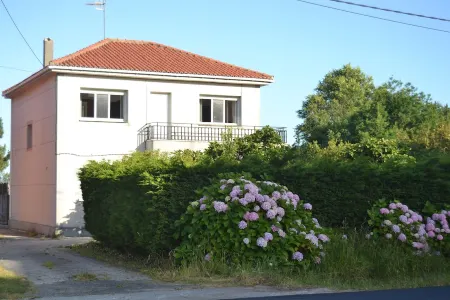 House with direct access to Finisterre beach Отели рядом с достопримечательностью «Fisterra»