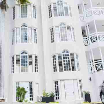 Falcon Oceanview Condo/Free Airport Transportation/Gated Complex/Security Hotel Exterior