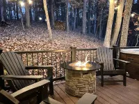 Cub Cabin on Massanutten Resort- Fully Renovated Log Cabin- Hot Tub & Fire Pit