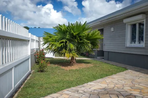 Kaju Pool House, close to the beach