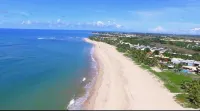 Vilage walk in sand with natural pools near the condo!