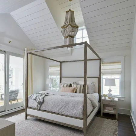 Stunning Marnie Custom Home Walk to Beach & Town