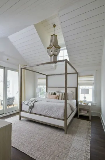 Stunning Marnie Custom Home Walk to Beach & Town