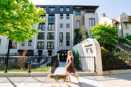 The Normandy Hotel Отели рядом с достопримечательностью «Вангари Гарденс»