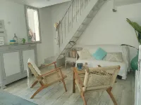 Quiet house ten metres from the beach