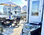 Dennis Port Beach House 40 Steps to the Sand. 3 Bedroom