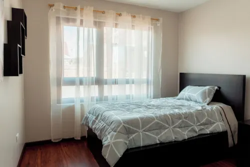 Large and Elegant 3 Bedroom Apartment