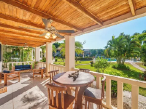 Beachfront Condo w/ Pool - 2BR 2BTH Hotels in Junquillal