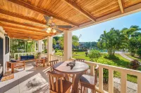 Beachfront Condo w/ Pool - 2BR 2BTH