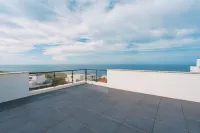 Silver Villa with ocean view