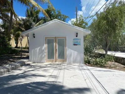 Beautiful House on the beach. Come and enjoy your paradise vacation! Hotel a 