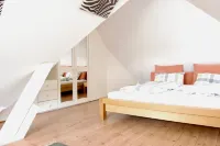 Likedeeler at the city harbor, duplex apartment in the old town