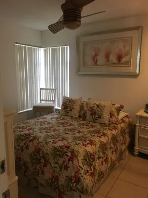 Panoramic water view 3br  pool home Các khách sạn gần Warm Mineral Springs Park