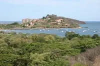 Epic views, 6-min. walk from beach, full size pool - VILLAS CASA LOMA, Suite 402