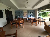 Luxury apartment set on a private island – Eden Island – with wireless Internet
