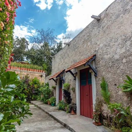 300 year old colonial mansion one block from the town square