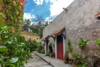 300 year old colonial mansion one block from the town square