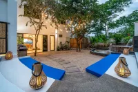 Oceanview 4BR Villa, Great Sunsets, Tranquil Beaches, Dining Nearby, Concierge