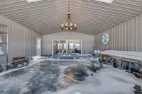 Water Front with Access: Sauna & Hot Tub, Dock, 3 Bedrooms