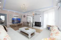 Dodona Apartments