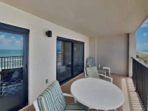 Ocean Breeze East 602