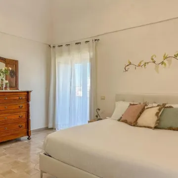 Flowers Apartments & Rooms