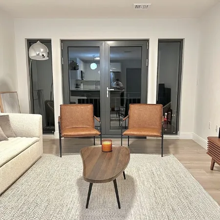 Luxury 2 Bedroom Apartment in Heart of Quincy