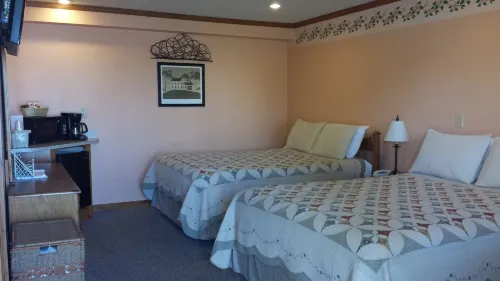 The Garrett Inn Hotels in McHenry