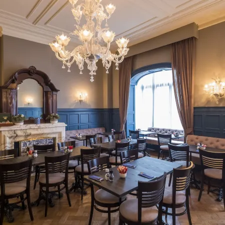 Hotel Aalders Отели рядом с достопримечательностью «Музей Моко»