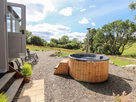 The Moorhen Retreat Отели в г. Освестри