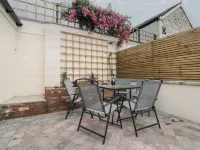 2 Staveley Cottages Hotels in Driffield