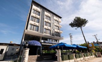 Elada Luxury Otel