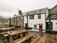 Triangle Inn Coachouse Hotels in Rhayader
