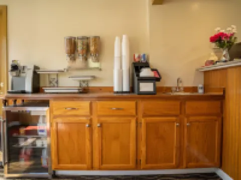 キングスウェイ イン ケアロのホテル