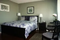 Stardust Inn and Chalets - Motels